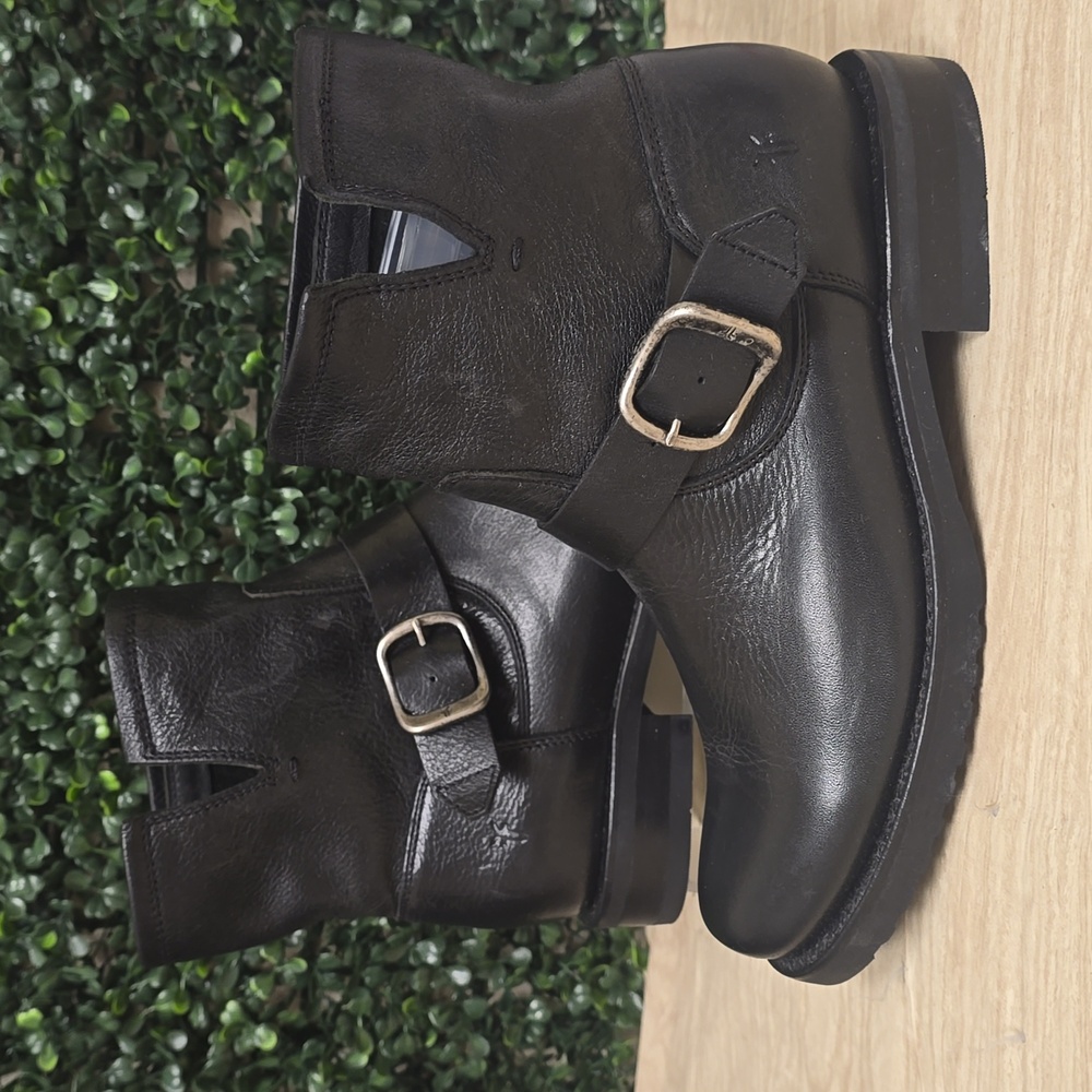 FRYE Veronica Short BLACK - 7.5